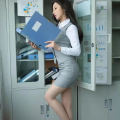 白领小姐姐去工作了,开启忙碌而充实的工作生活